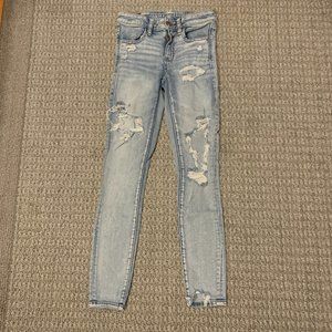 JEANS - sz 2 Reg American Eagle Outfitters Ne(x)T Level Stretch ripped jegging